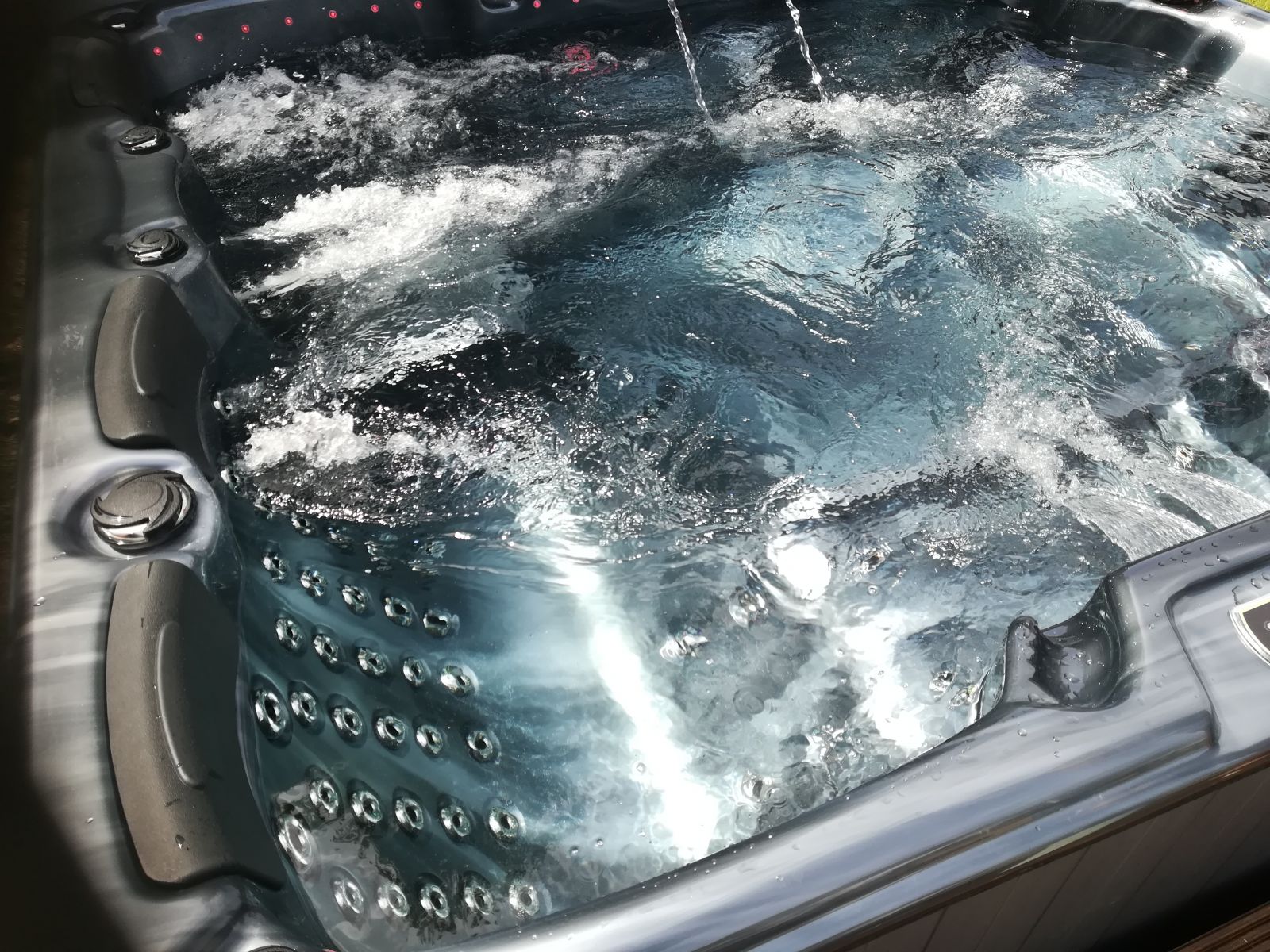 7 Seat Ultimate Hot Tub