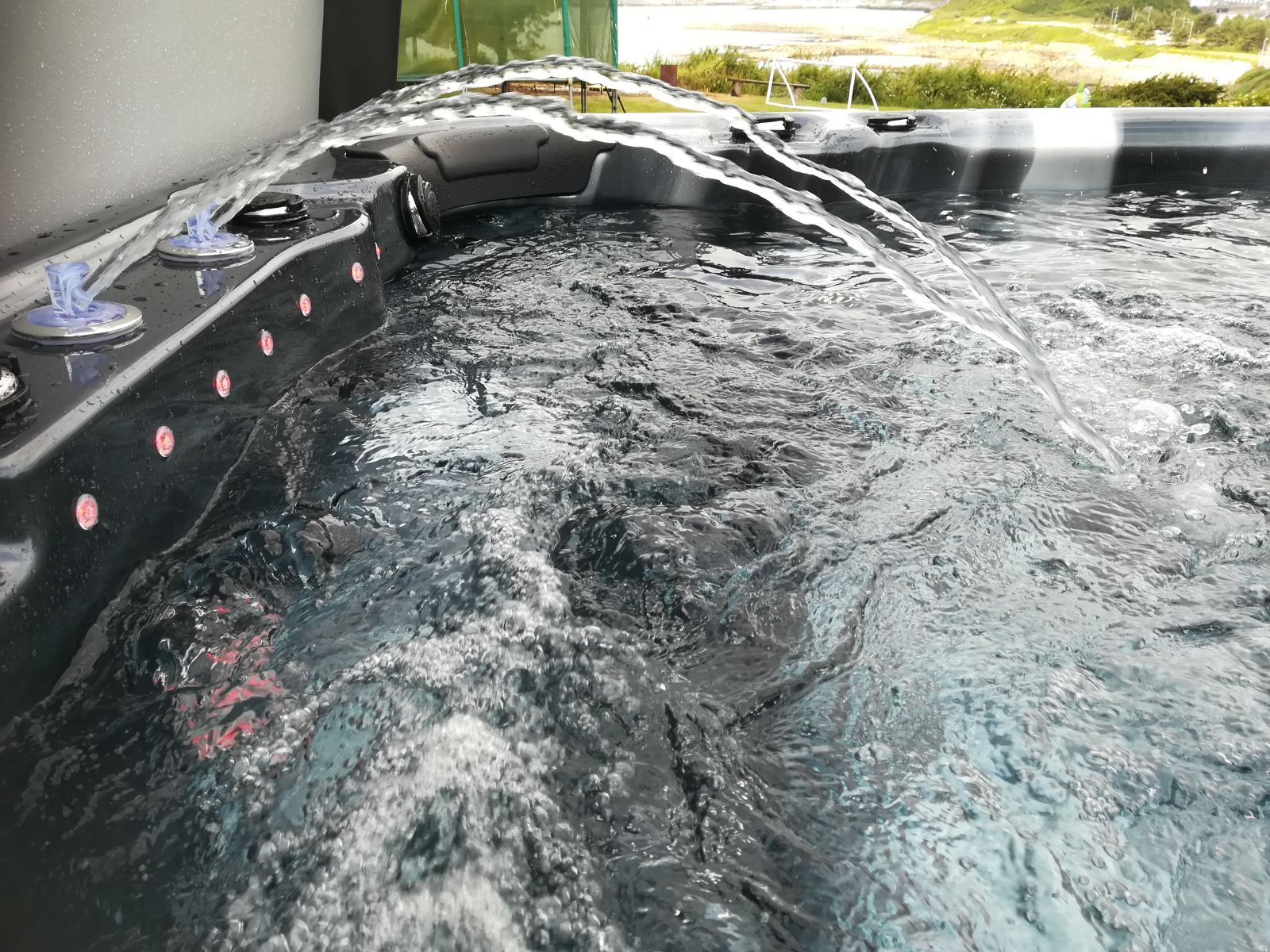 7 Seat Ultimate Hot Tub