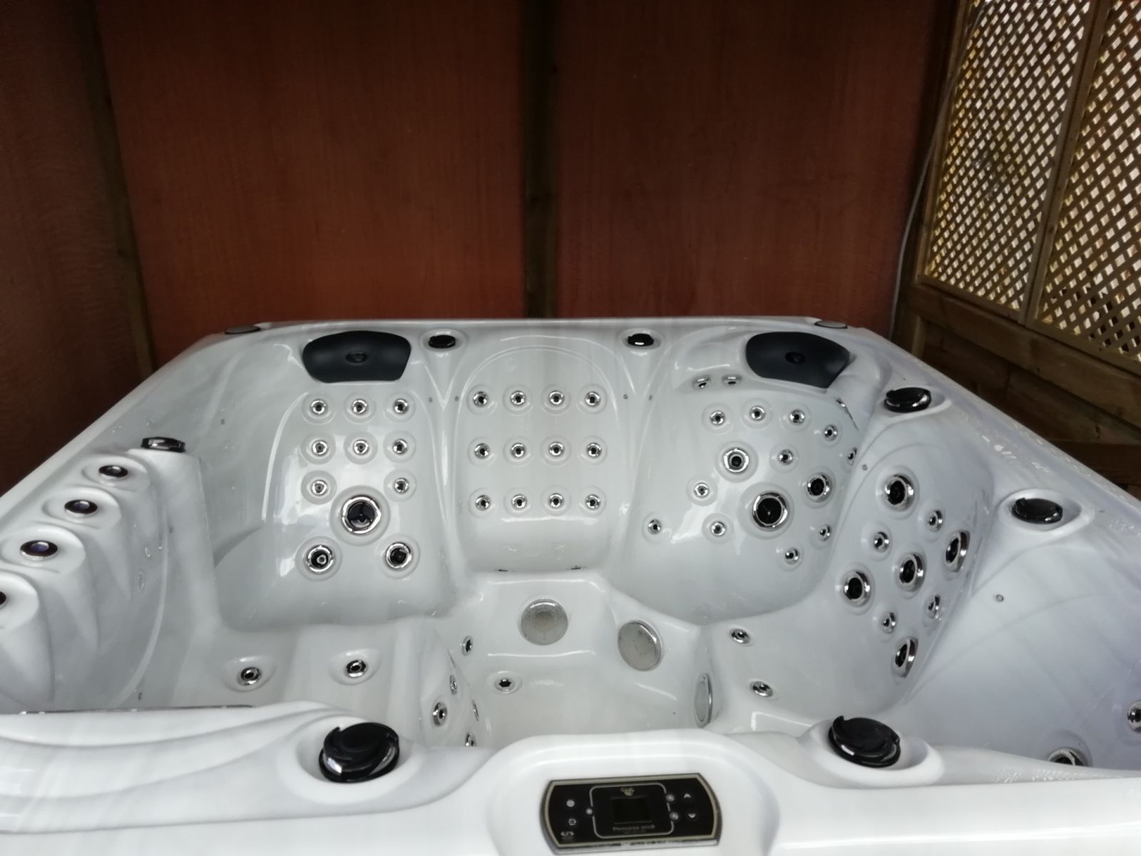 Rose 6 Seat Hot Tub, Hot Tub, Hot Tubs, Jacuzzi, 6 Person Hot Tub