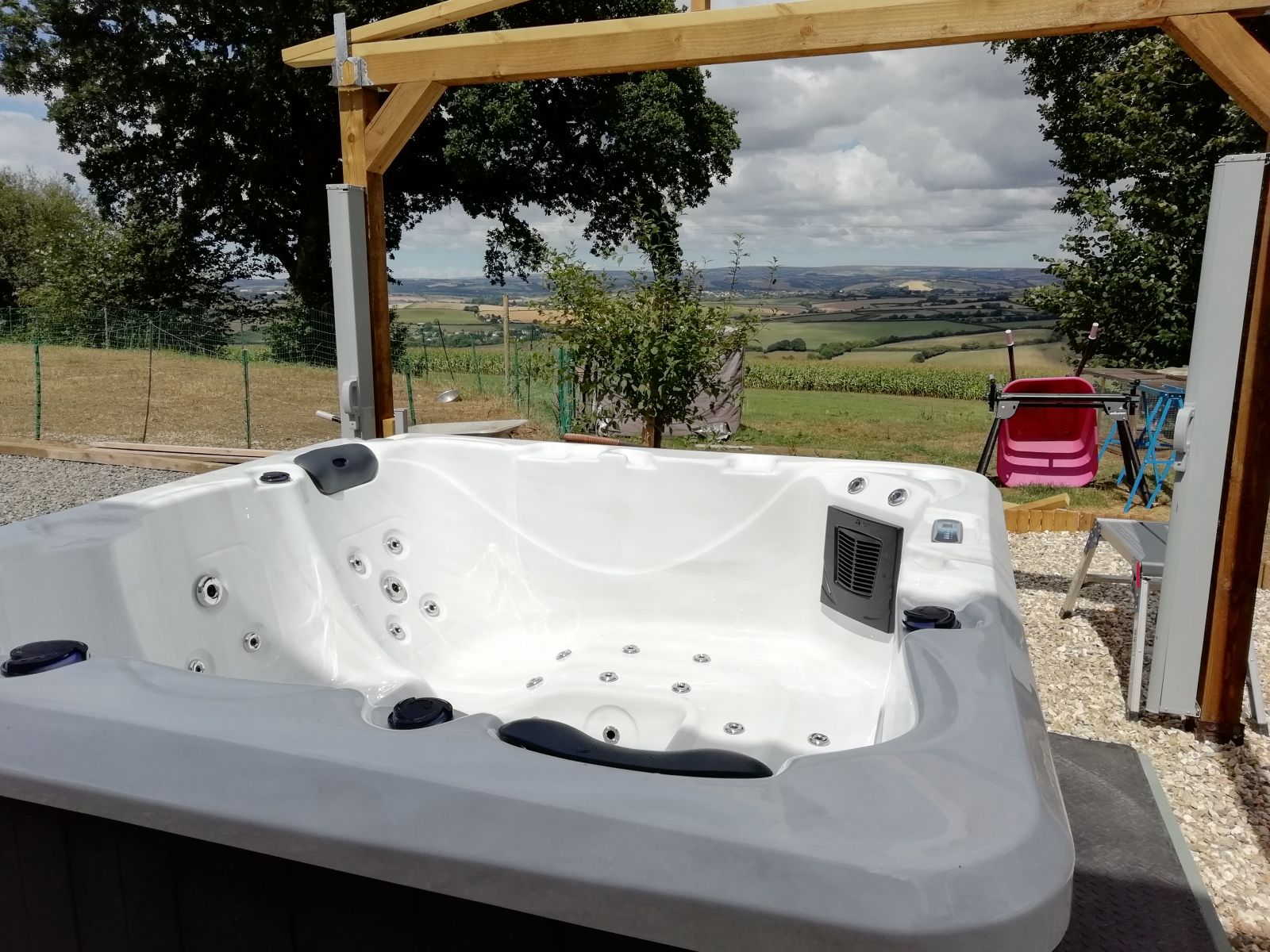 hot tub, hot tubs, 5 seat hot tub, plug and play hot tub