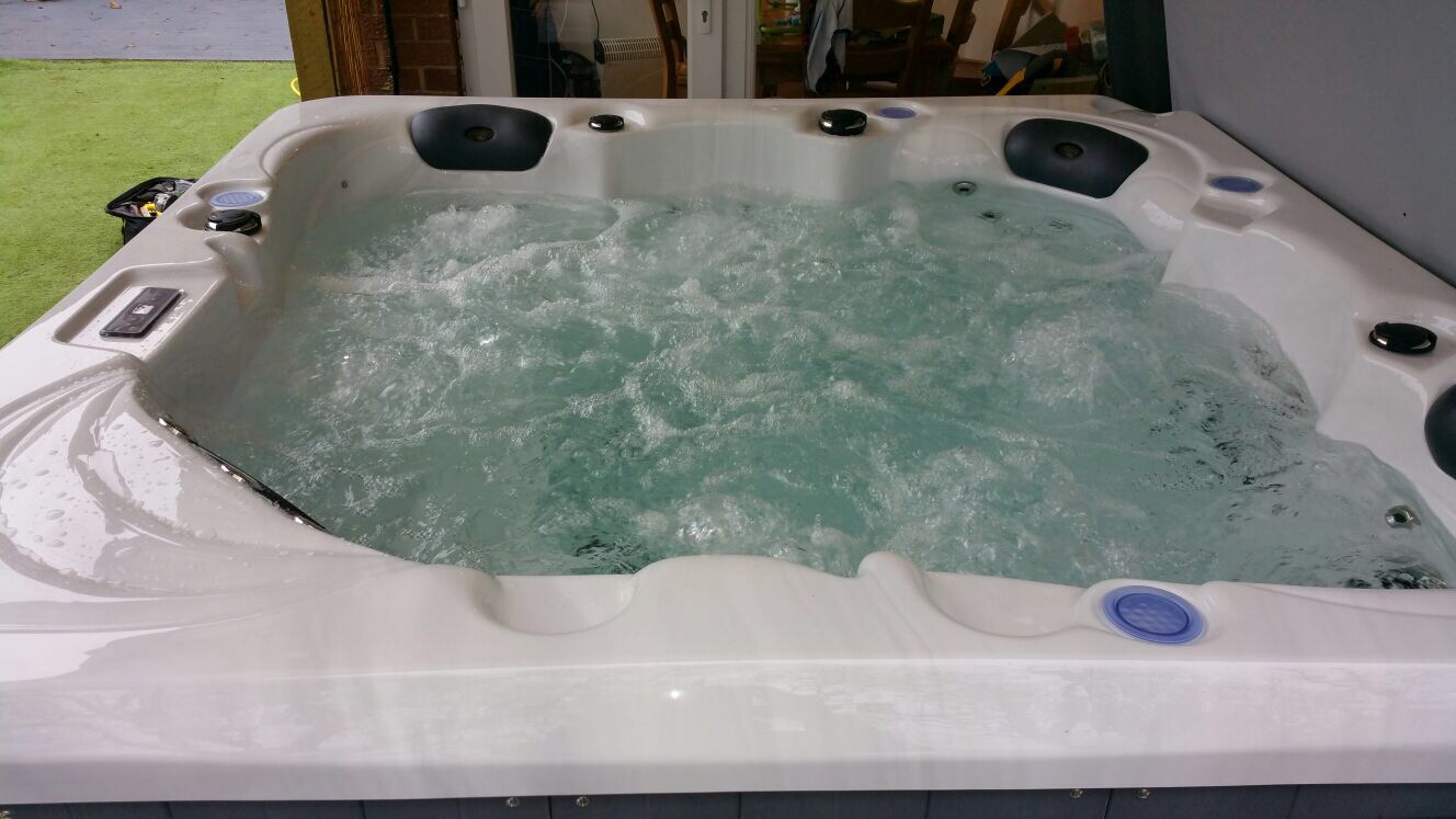 Hot tubs, hot tub, 5 seat hot tub, Jacuzzi