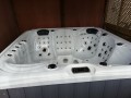 ROSE 6 PERSON HOT TUB