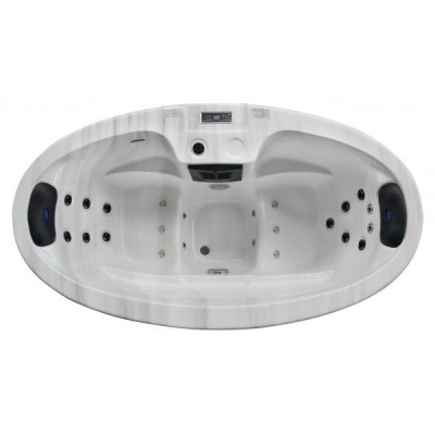 TINY 2 PERSON HOT TUB