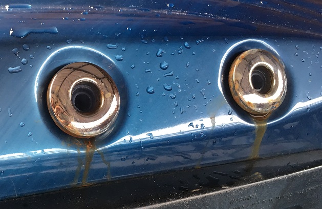 rusted nozzles on hot tub